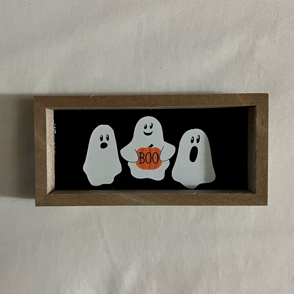 Ghost wood decor